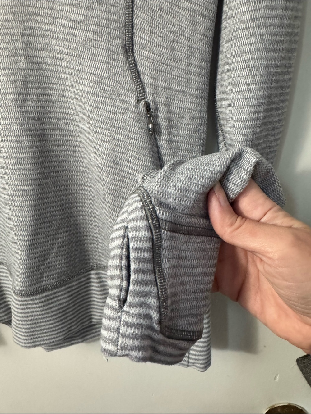 Lululemon Think Fast Pullover - Picture 11 of 14